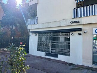 Plus de détails pour Commerce de détail à vendre