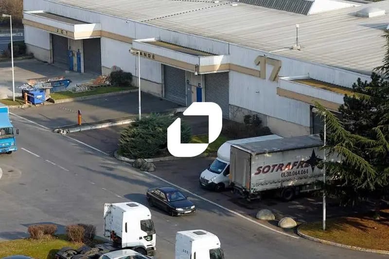 Flex in Aulnay-sous-Bois for lease - Building Photo - Image 1 of 2