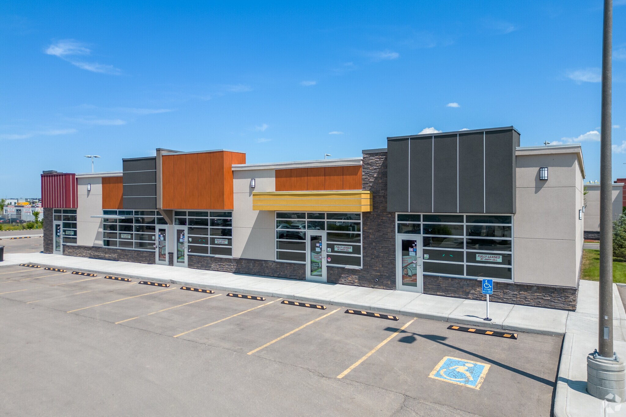 3760 104 Av NE, Calgary, AB à vendre Photo du bâtiment- Image 1 de 1