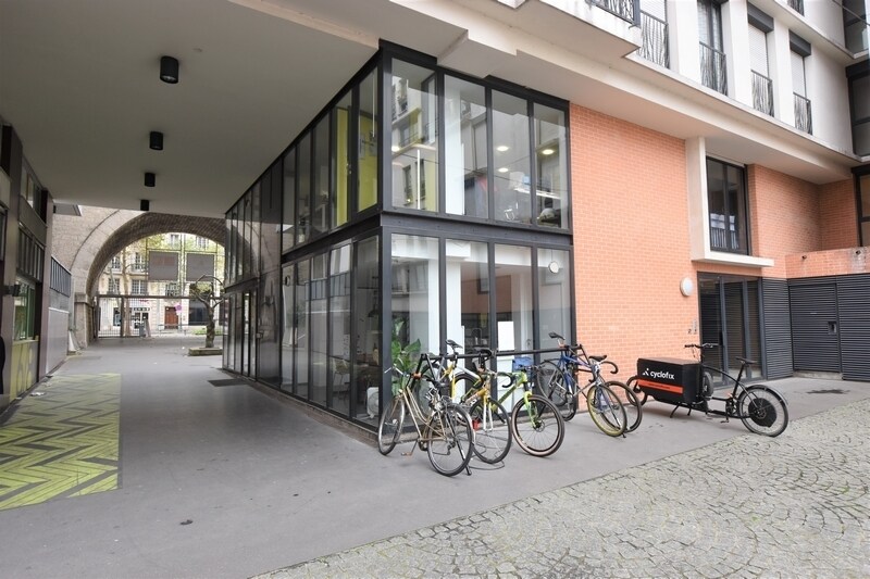 Office in Paris for sale Building Photo- Image 1 of 10
