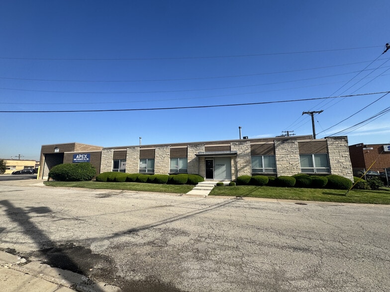 9030 Gage Ave, Franklin Park, IL for sale - Building Photo - Image 3 of 10