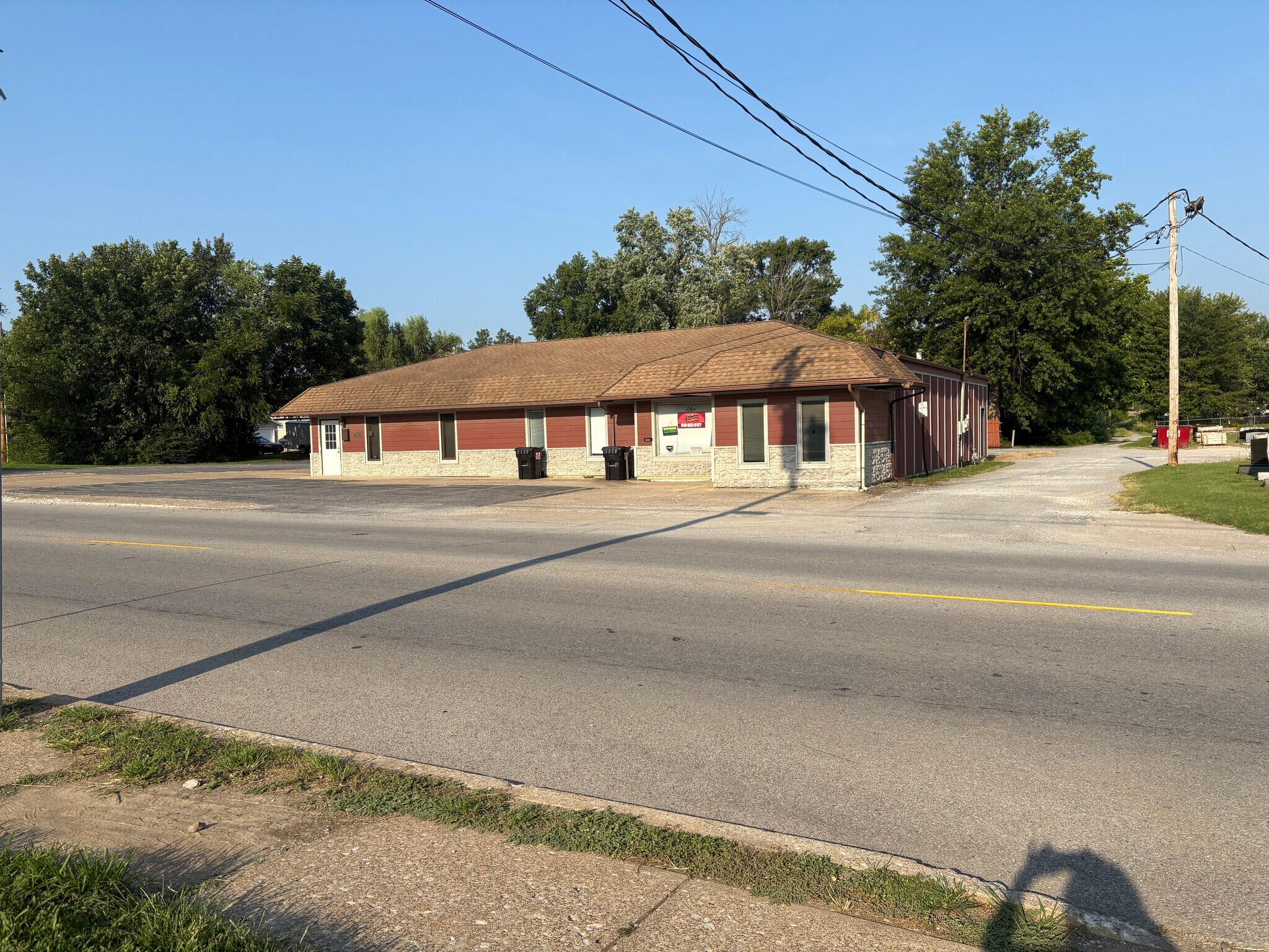 308 S Court St, Marion, IL à vendre Photo du bâtiment- Image 1 de 17