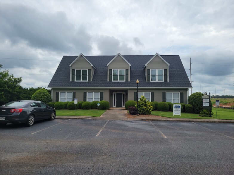 1026 Twelve Oaks Dr, Watkinsville, GA à louer - Photo du bâtiment - Image 2 de 6