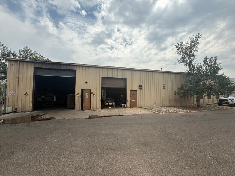 2050 S Pecos St, Denver, CO à vendre - Photo du bâtiment - Image 3 de 5
