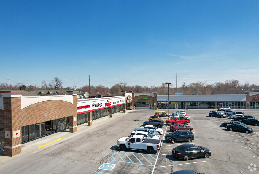 5855-5911 Madison Ave, Indianapolis, IN à louer - Photo du bâtiment - Image 1 de 6