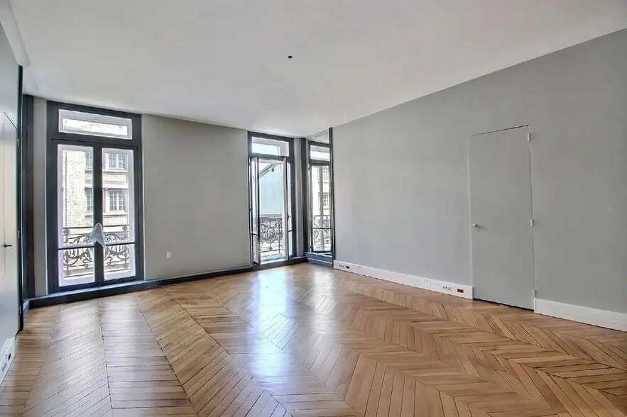 Bureau dans Paris à louer - Photo du bâtiment - Image 2 de 7