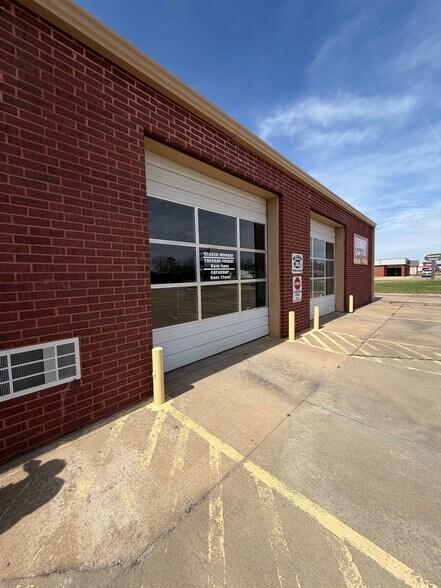 627 S 32nd St, Muskogee, OK à vendre - Photo du bâtiment - Image 2 de 19
