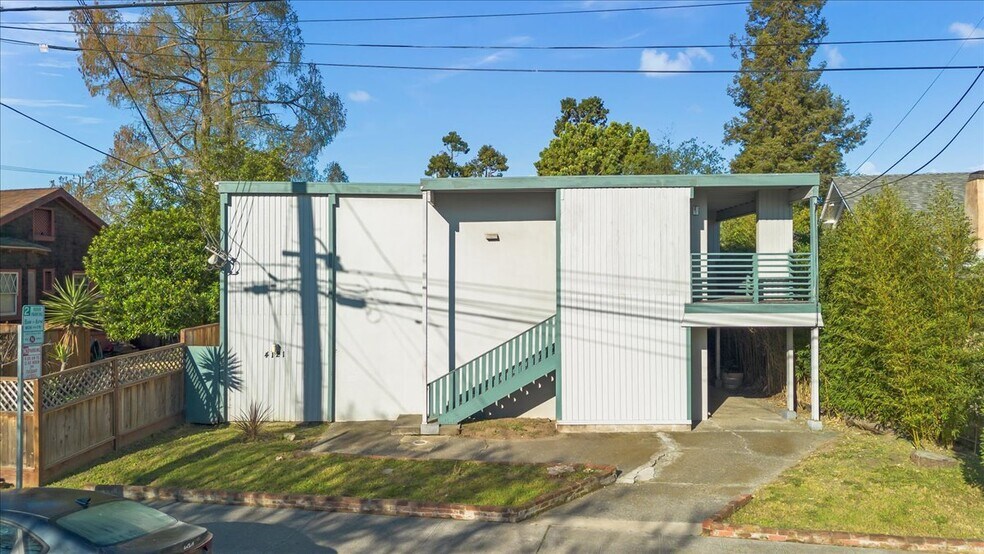 4121 Opal St, Oakland, CA à vendre - Photo du bâtiment - Image 2 de 15