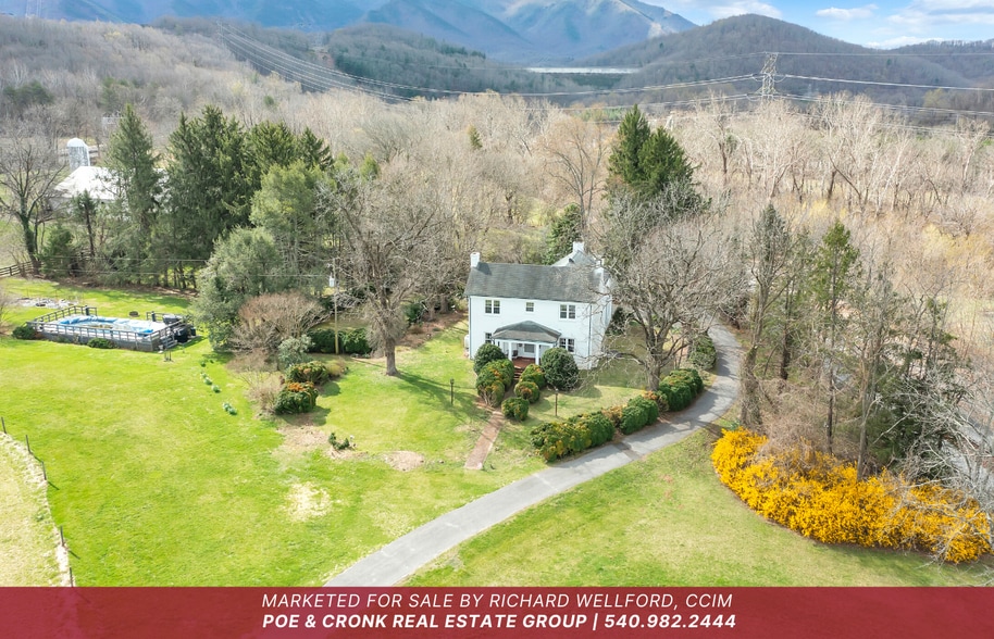 5832 W River Rd, Salem, VA for sale - Building Photo - Image 2 of 7