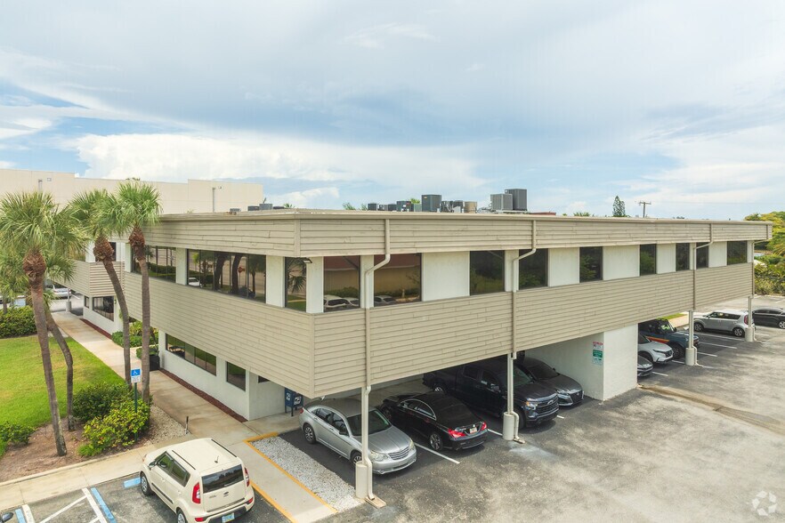 2112 S Congress Ave, West Palm Beach, FL à louer - Photo du bâtiment - Image 3 de 4