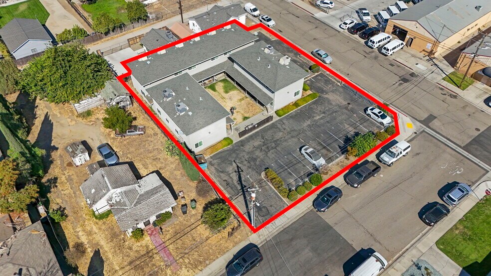 410 Pine St, Ripon, CA à vendre - Photo du bâtiment - Image 3 de 28