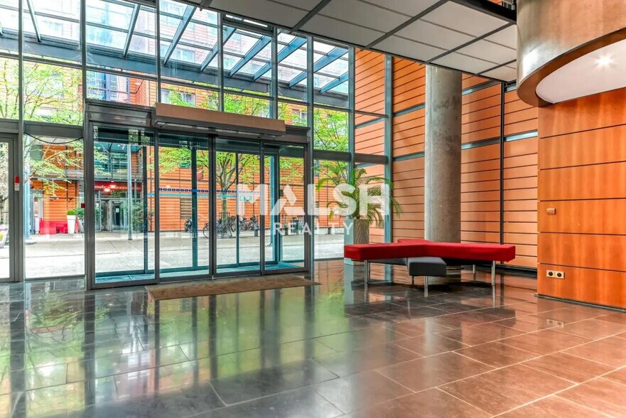 Office in Lyon for sale - Building Photo - Image 2 of 20