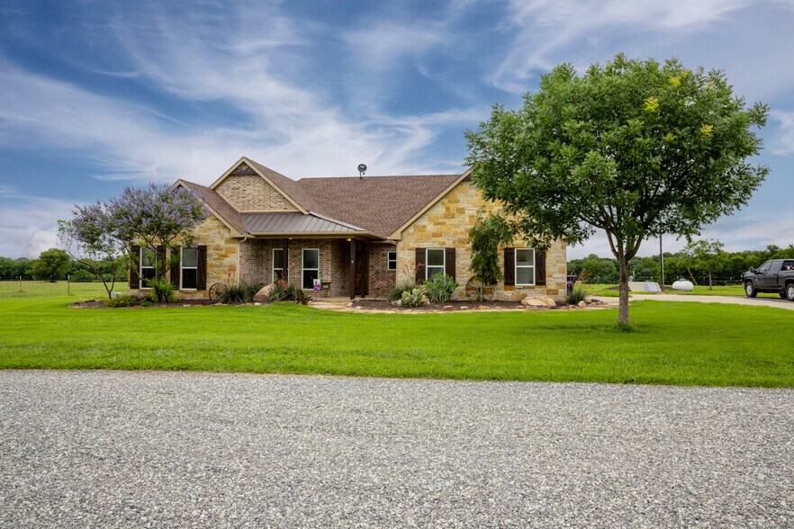 191 Bell Road, Van Alstyne, TX à vendre - Photo du bâtiment - Image 3 de 76