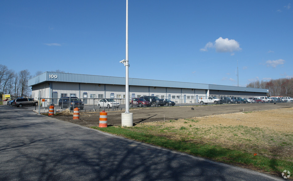 100 Carlson Way, Dover, DE à louer - Photo du bâtiment - Image 1 de 2