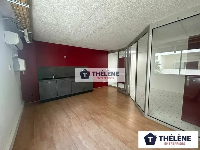 Office in Castelnau-le-Lez for lease - Interior Photo - Image 1 of 6
