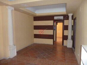 Retail in Cuenca, Cuenca for lease Interior Photo- Image 1 of 2
