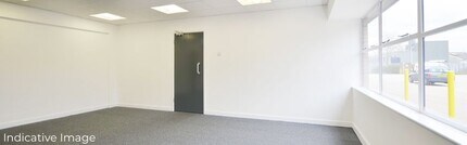 Minden Rd, Sutton for lease Interior Photo- Image 1 of 2