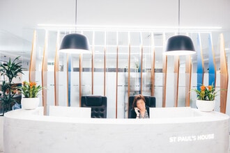 23 Park Sq S, Leeds à louer Photo du bâtiment- Image 2 de 13