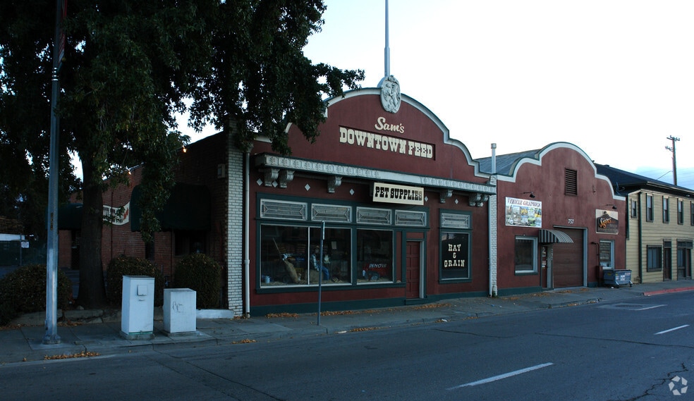 759 W San Carlos St, San Jose, CA à vendre - Photo du bâtiment - Image 2 de 2