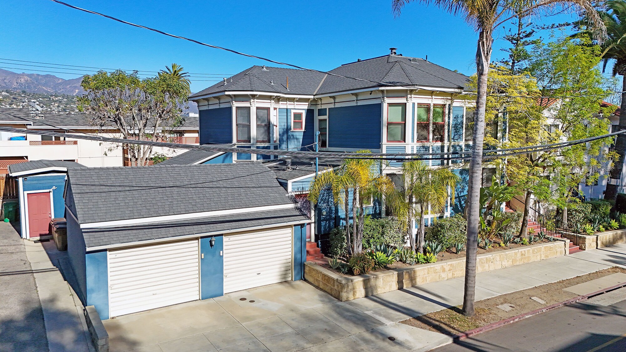 1304 De La Vina St, Santa Barbara, CA à vendre Photo principale- Image 1 de 2