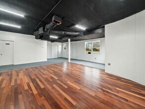 2520 Lake Alfred Rd, Winter Haven, FL for sale Interior Photo- Image 2 of 4