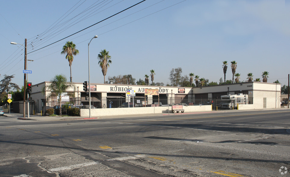 11589 Tuxford St, Sun Valley, CA for lease - Primary Photo - Image 1 of 2