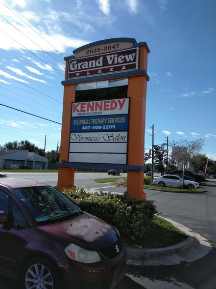 2635-2647 Boggy Creek Rd, Kissimmee, FL for lease - Building Photo - Image 2 of 4