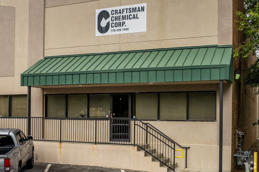 1990 Delk Industrial Blvd SE, Marietta, GA for lease - Building Photo - Image 2 of 5