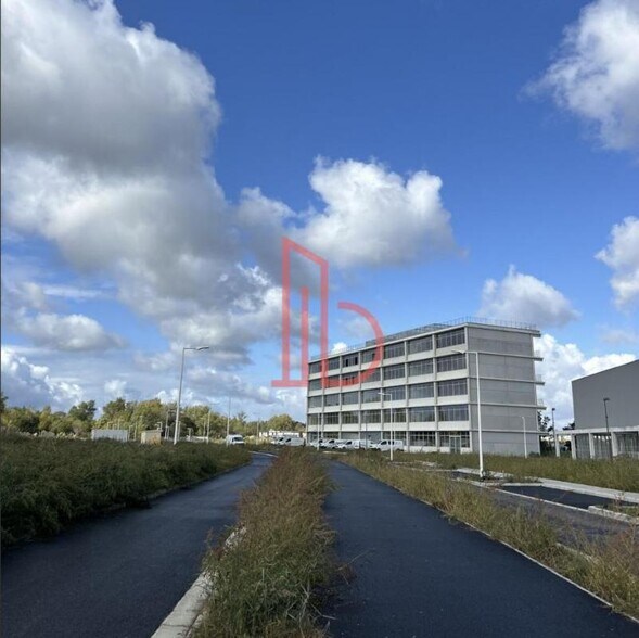 Office in VILLENAVE-D'ORNON for lease - Building Photo - Image 2 of 6