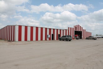 7800 N Hwy 6, Waco, TX for lease Interior Photo- Image 2 of 5