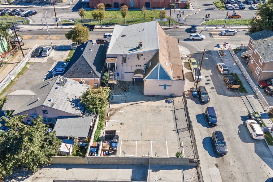10527 Compton Ave, Los Angeles, CA for sale - Primary Photo - Image 1 of 33
