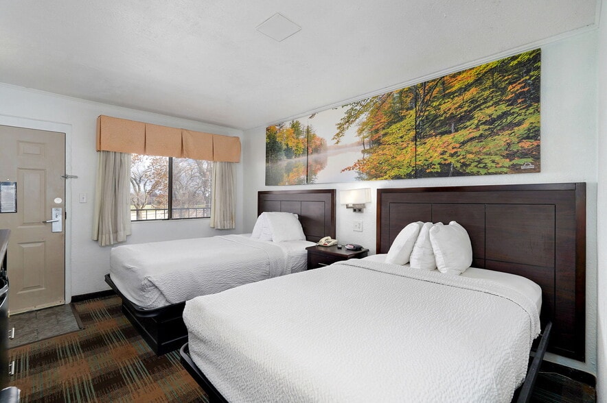 3114 N Kentwood Ave, Springfield, MO à vendre - Photo du bâtiment - Image 3 de 23