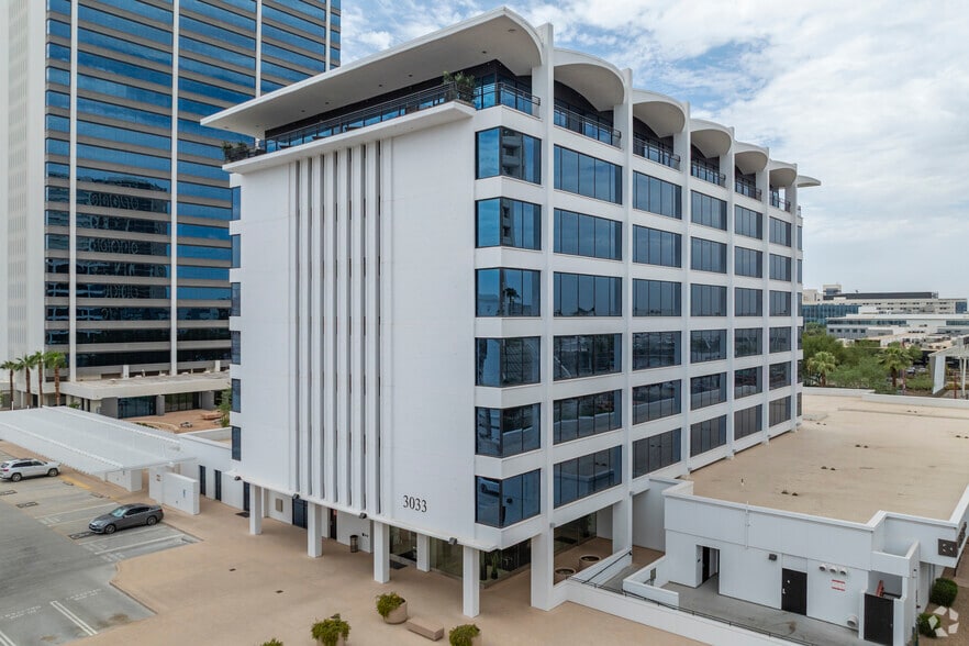 3033 N Central Ave, Phoenix, AZ for lease - Building Photo - Image 1 of 6