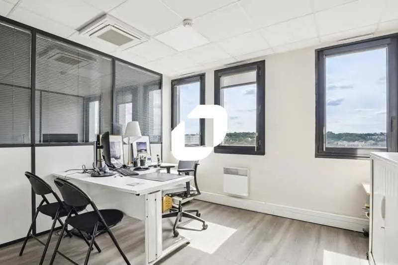 Office in Viry-Châtillon for lease - Interior Photo - Image 3 of 14