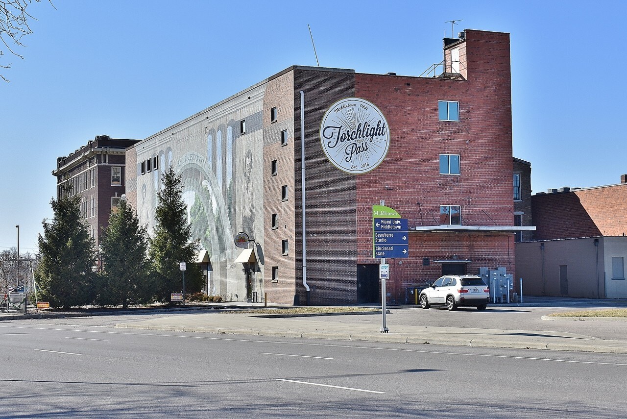 1131 Central Ave, Middletown, OH à vendre Photo principale- Image 1 de 53