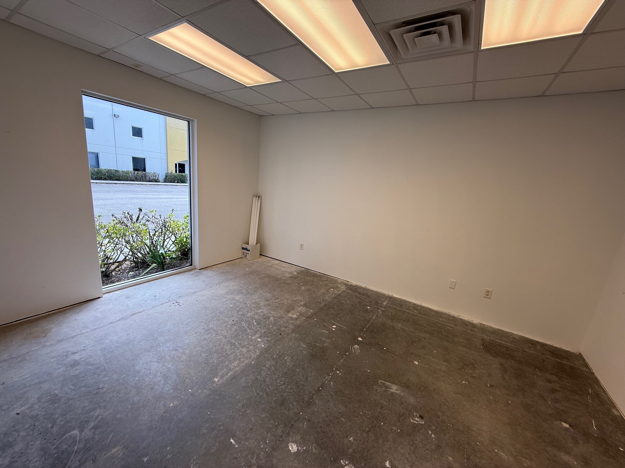 3030 Venture Ln, Melbourne, FL à louer Photo intérieure- Image 1 de 4