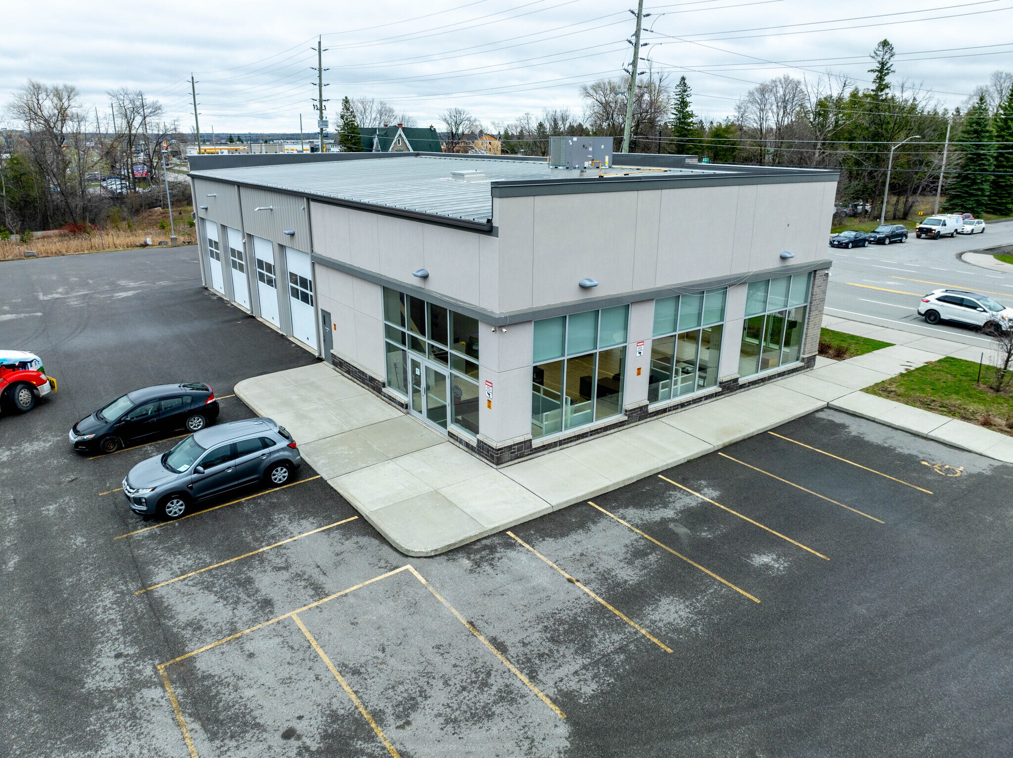 5837 Hazeldean Rd, Ottawa, ON for sale Primary Photo- Image 1 of 1