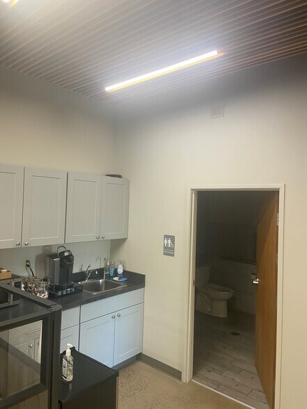 2334 University Ave W, Saint Paul, MN à louer - Photo du bâtiment - Image 2 de 7