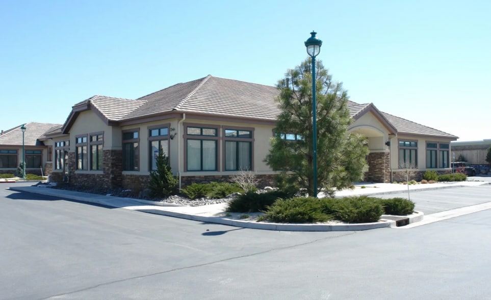160 W Huffaker Ln, Reno, NV for lease - Building Photo - Image 1 of 7