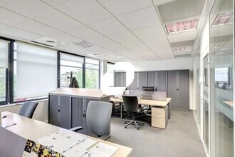 Office in Saint-Priest for lease Interior Photo- Image 1 of 3