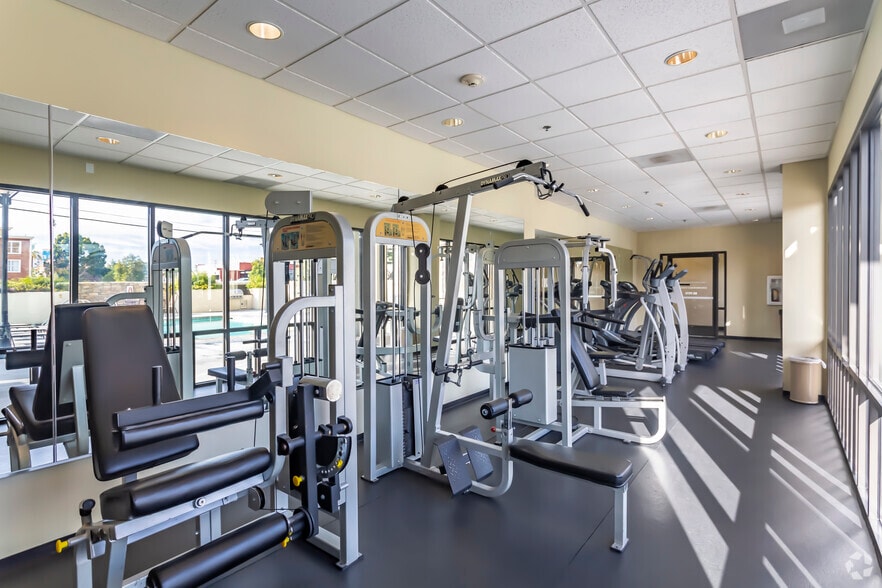 801 National City Blvd, National City, CA for sale - Interior Photo - Image 3 of 18