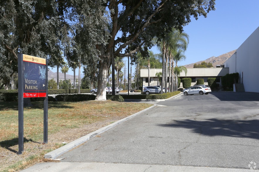 1400 Marlborough Ave, Riverside, CA for sale - Building Photo - Image 2 of 3