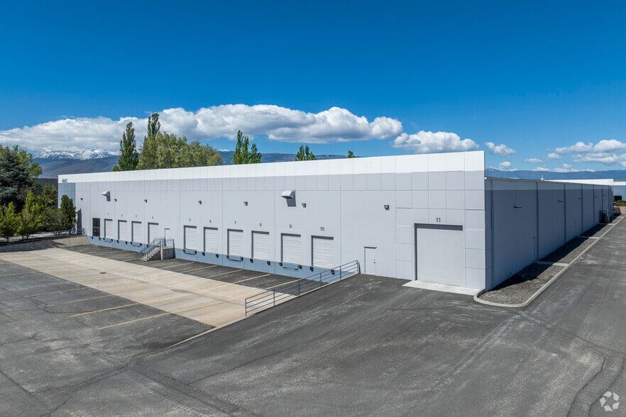 4643 Aircenter Cir, Reno, NV for lease - Building Photo - Image 3 of 21