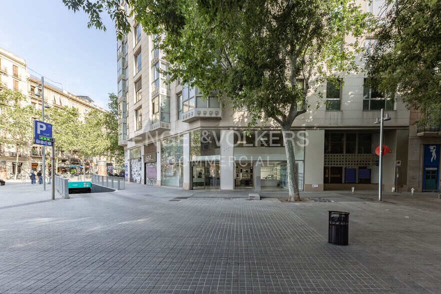 Commerce de détail dans Barcelone, Barcelona à louer - Photo du bâtiment - Image 1 de 8