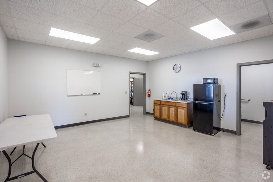 628 Industrial Park Rd, Roberta, GA for sale - Interior Photo - Image 3 of 27