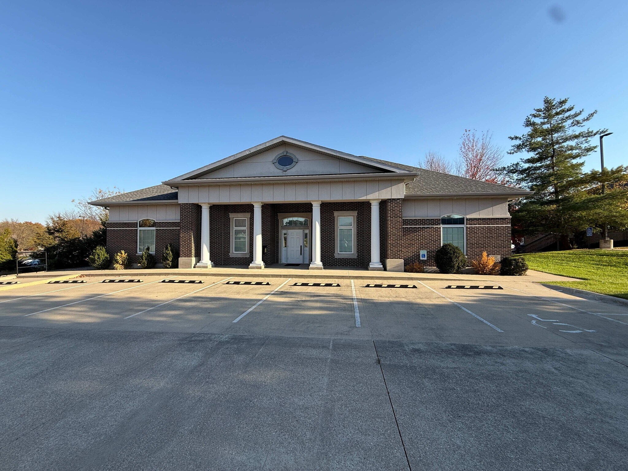 4125 Glass Rd NE, Cedar Rapids, IA à vendre Photo principale- Image 1 de 15