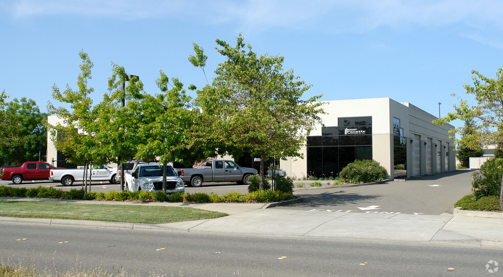 5793 Skylane Blvd, Windsor, CA for lease - Building Photo - Image 1 of 3