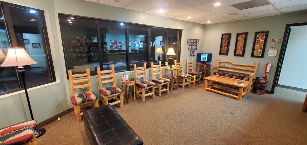 1260 County Road E W, Arden Hills, MN for lease - Interior Photo - Image 2 of 10