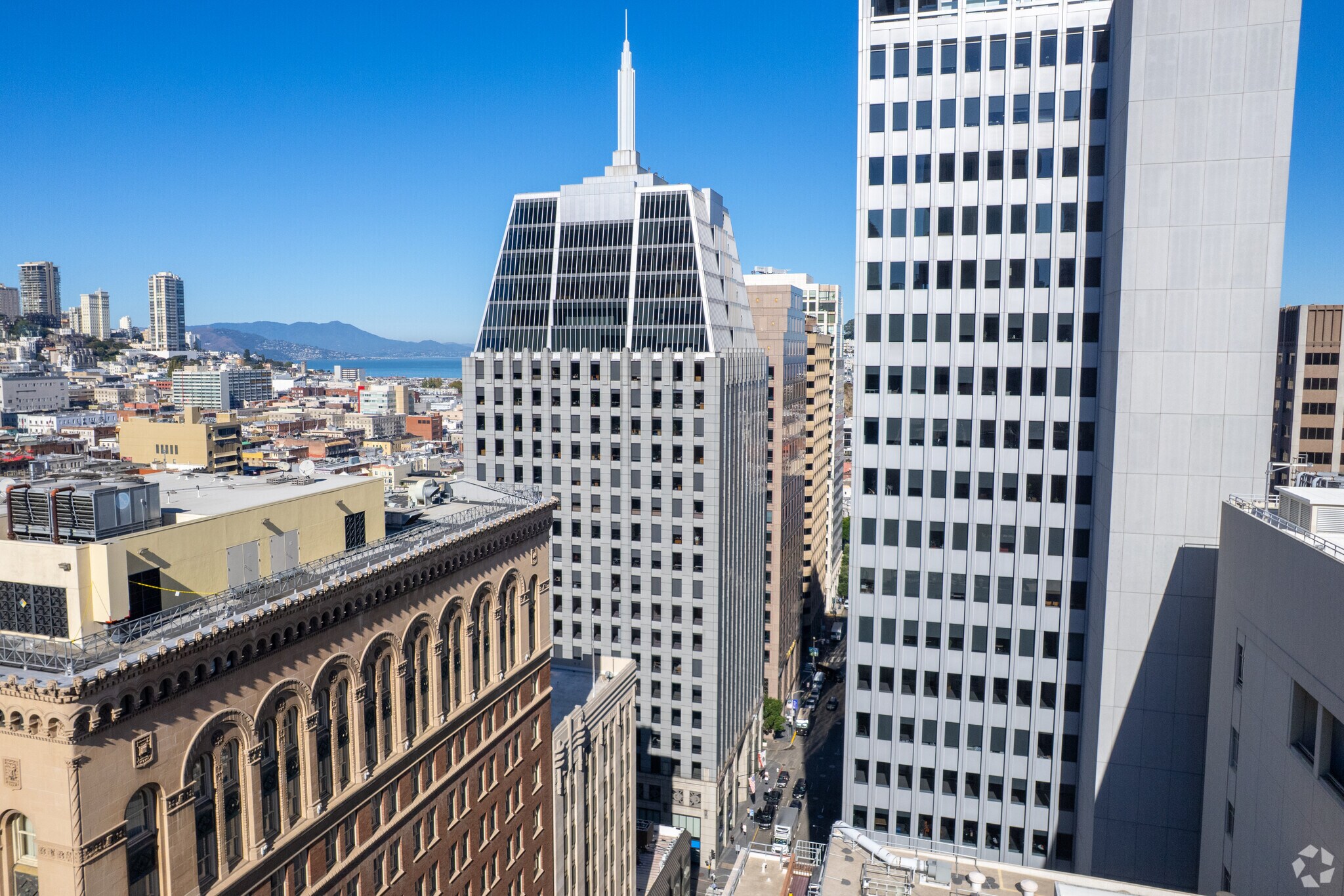 505 Montgomery St, San Francisco, CA à louer Photo du bâtiment- Image 1 de 18