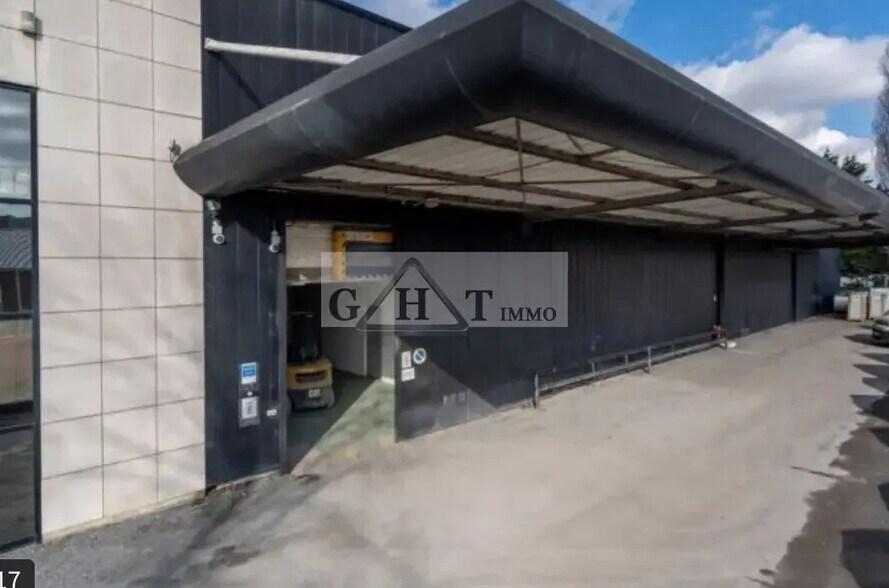 Bureau dans Palaiseau à louer - Photo du bâtiment - Image 2 de 12